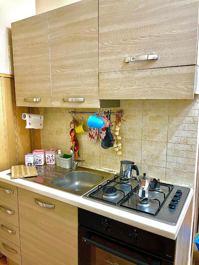 Materday Apartment Наполи Екстериор снимка