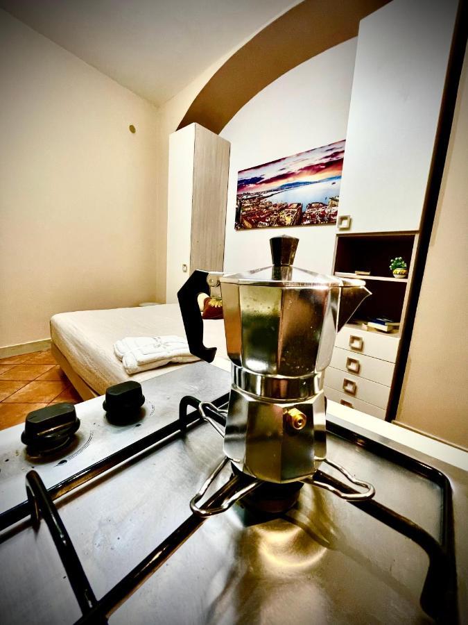 Materday Apartment Наполи Екстериор снимка